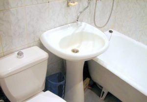 Установка раковины тюльпан в ванной в Всеволожске